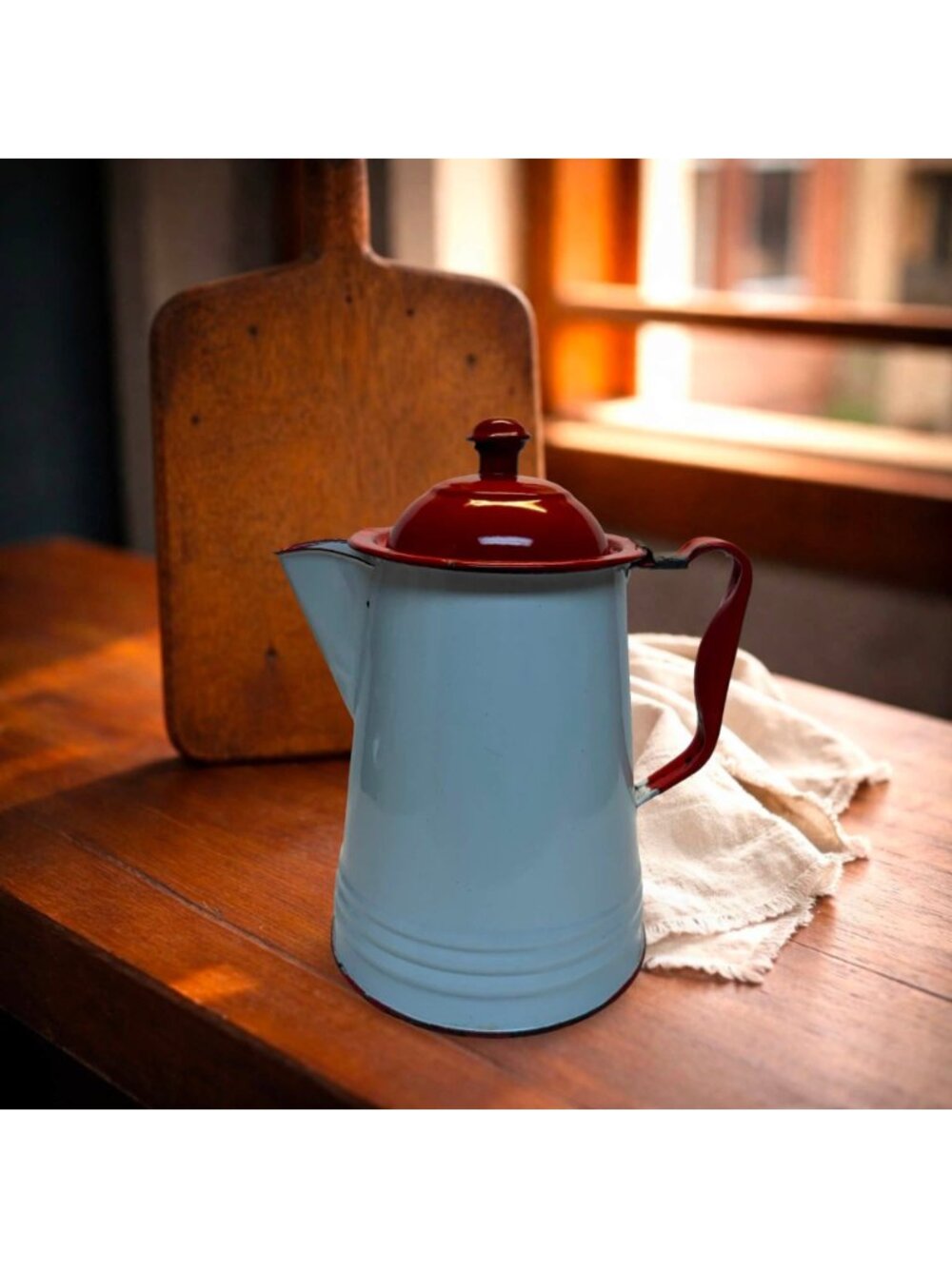 Vintage Red & White Enamelware Coffee Pot With Lid – Rustic Farmhouse Décor Piec - Picture 8 of 8